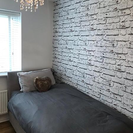 Double Room With En-Suite. Central For North West Rainhill Esterno foto
